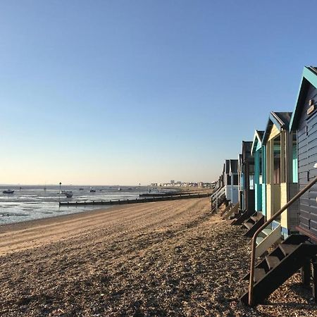 Seafront Suites - Close To Beach, Train Station & Southend Airport 사우스엔드온시 외부 사진